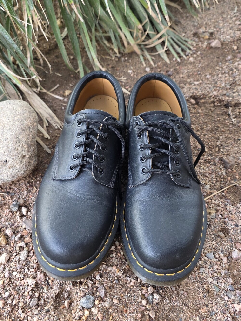Men's Dr Martens Shoes 8053 Slip Resistant Soles Black Size 11 - Picture 3 of 10